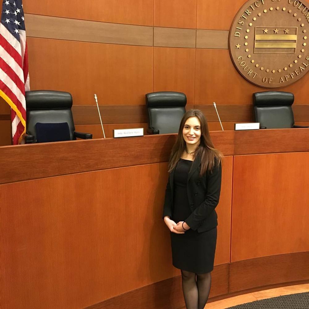 Meet your Posher, Monica